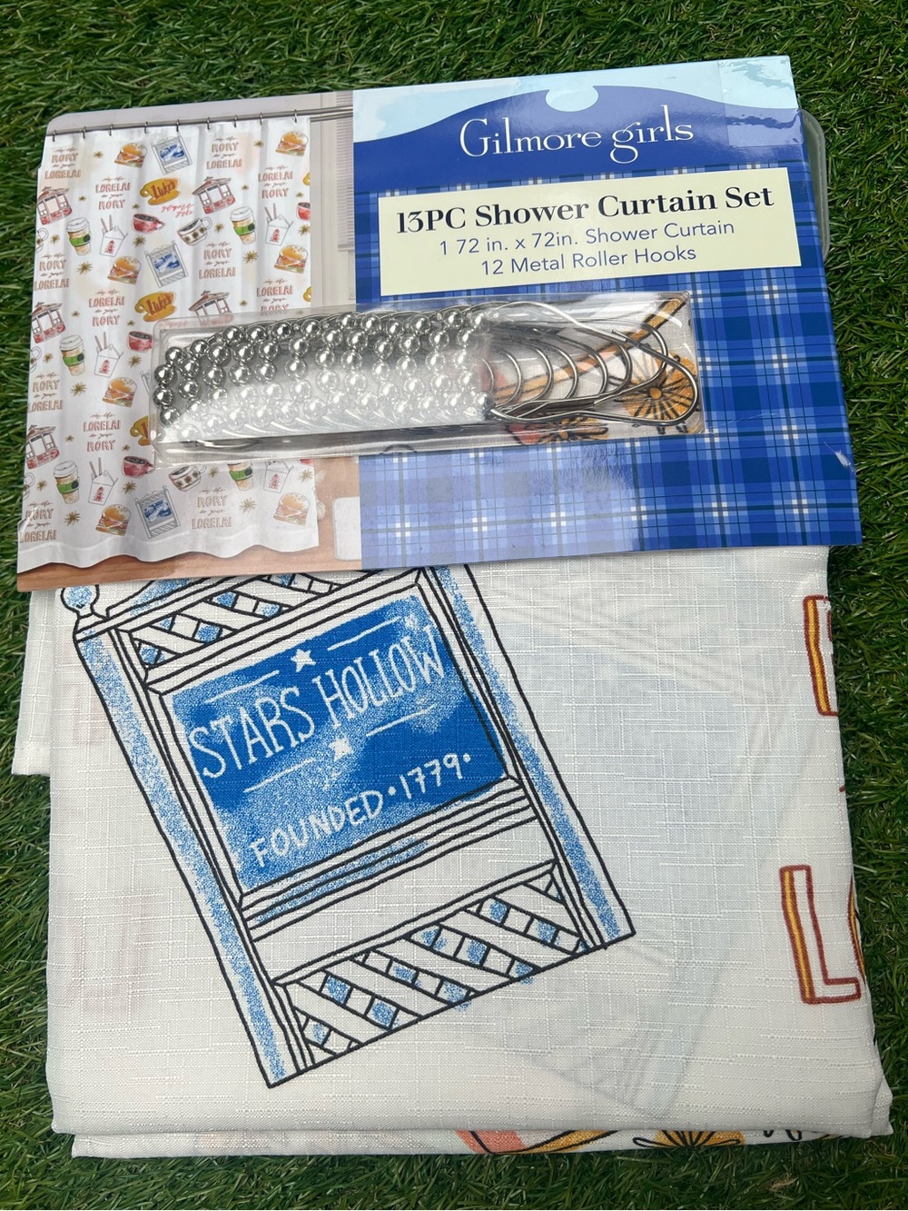 GILMORE GIRLS FABRIC SHOWER CURTAIN SET